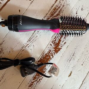 Revlon One-Step Volumizer Hair Dryer and Hot Air Brush